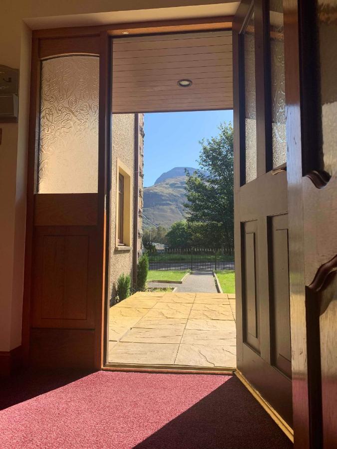 Victoria House Bed And Breakfast Fort William Exteriör bild