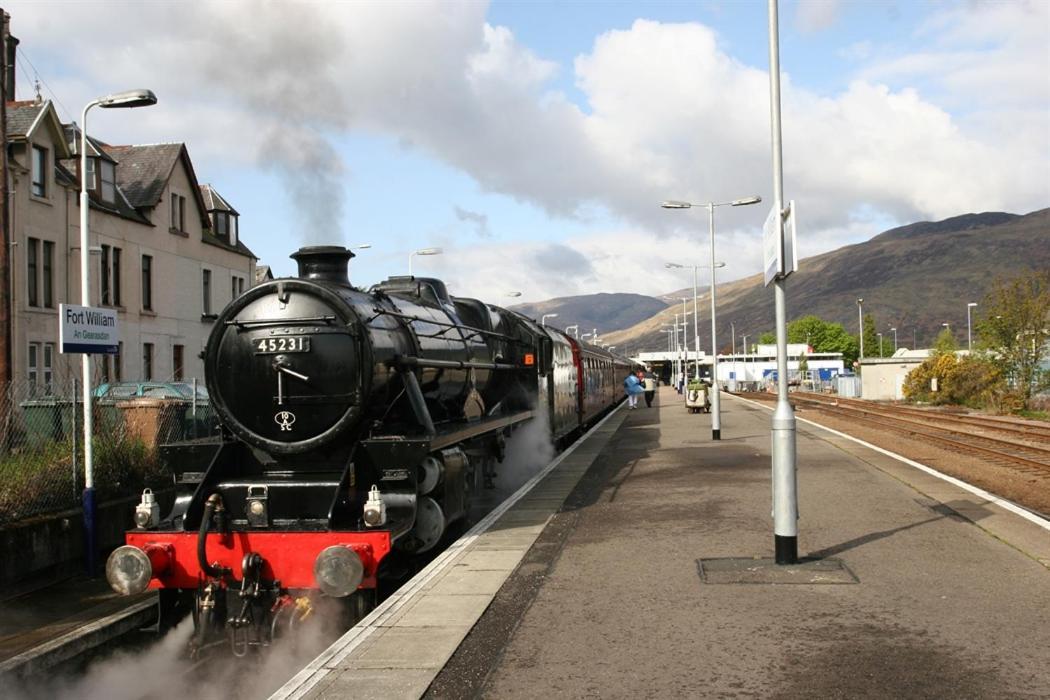 Victoria House Bed And Breakfast Fort William Exteriör bild